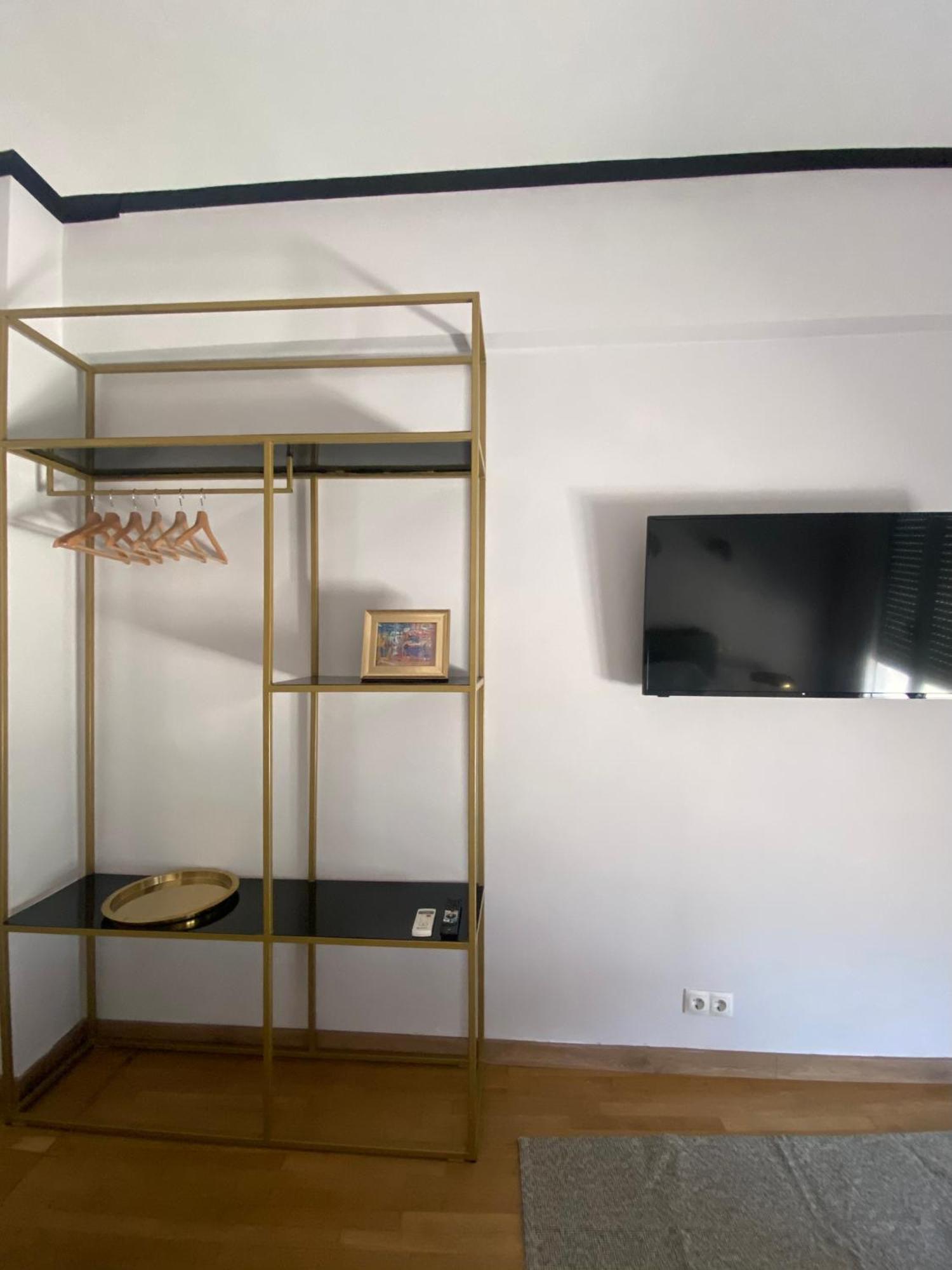 5 Rooms Aten Exteriör bild